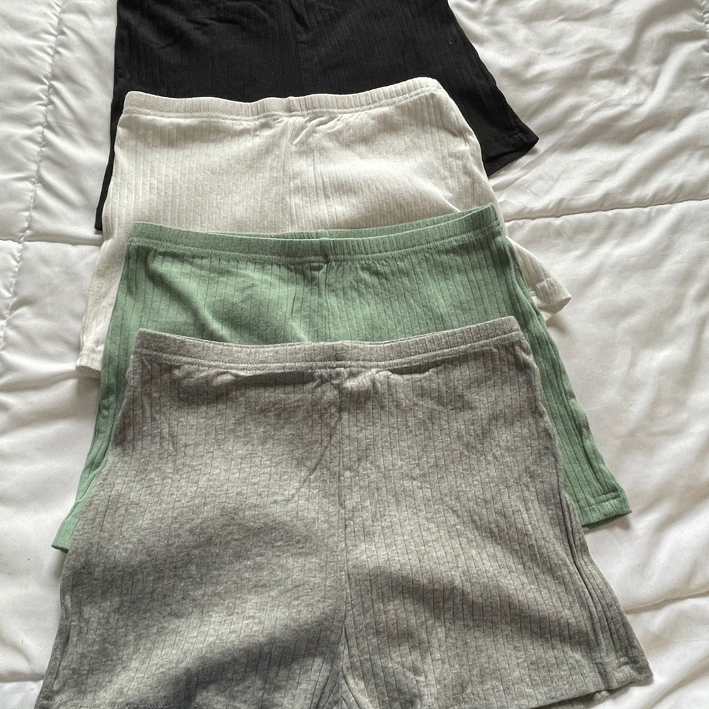 Ribbed shorts
